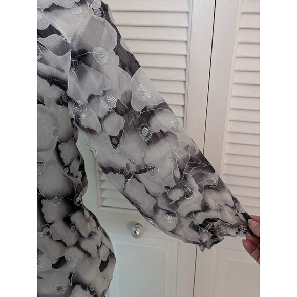 WHBM Silk Blouse Women's S Black White Silver Clip Dot Floral Ruched Romantic - Picture 5 of 13